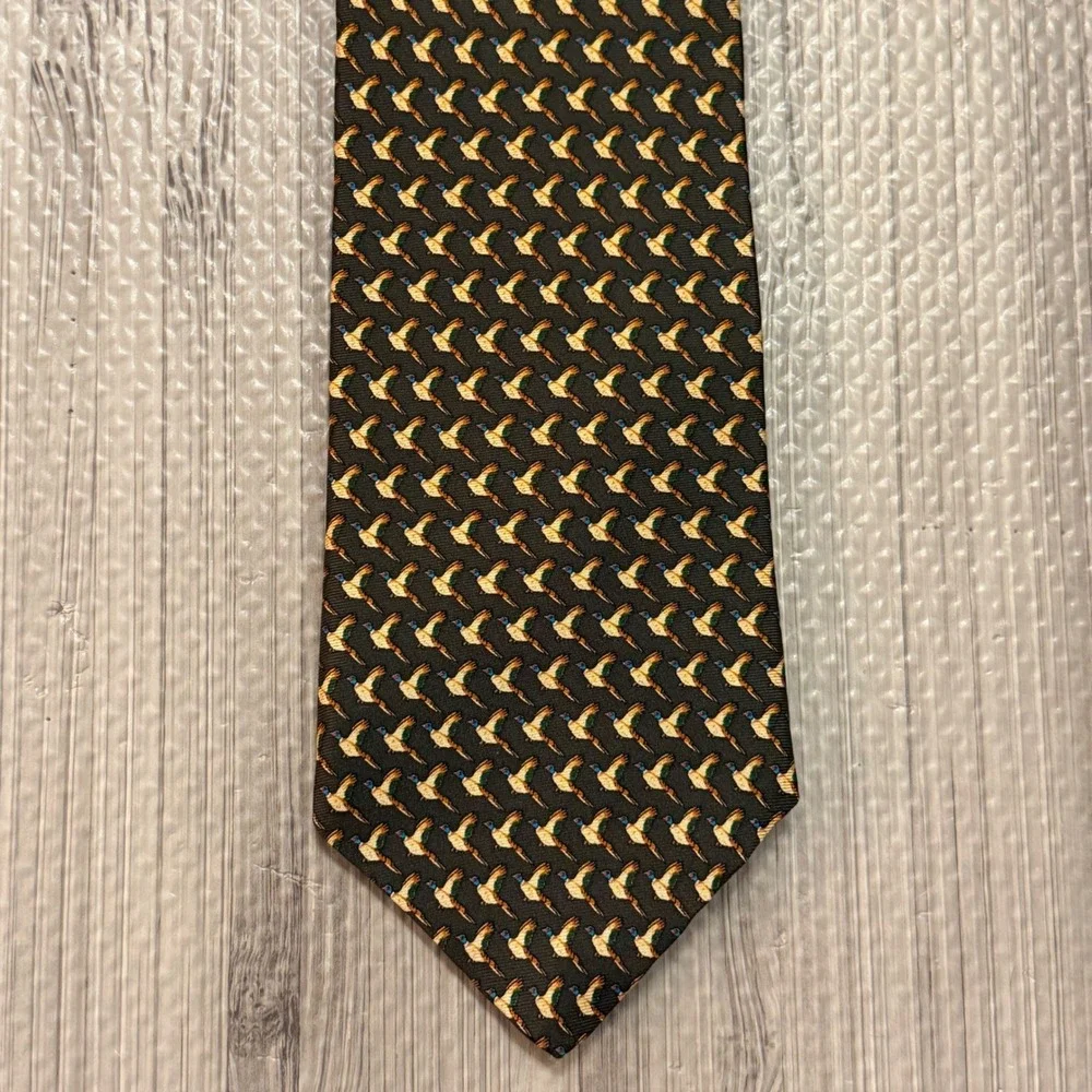 Museum Artifacts 100% Silk Tie Green Flying Pheasant Bird Hunting Outdoorsmen